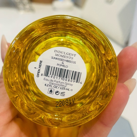 SUNKISSED HIBISCUS & POMELO EDP by Indulgent Moments (AUTHENTIC) 2ml sample vial - Picture 4 of 5